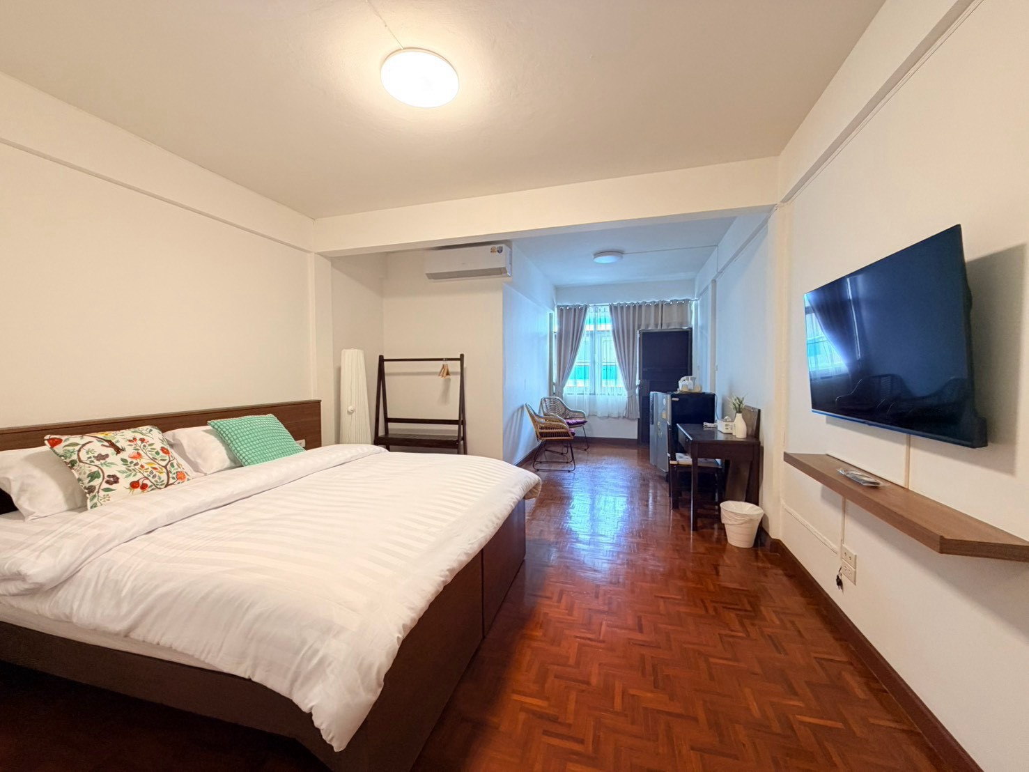 Deluxe Room with Balcony